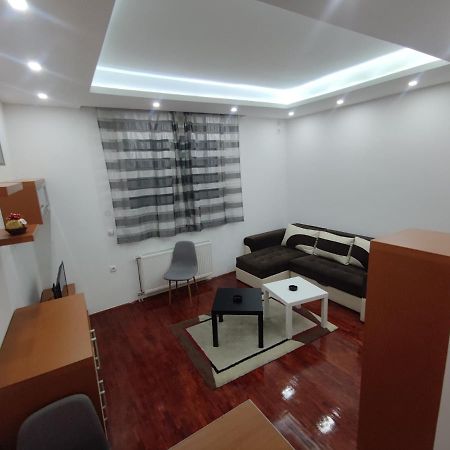 Nis Apartment Exterior foto